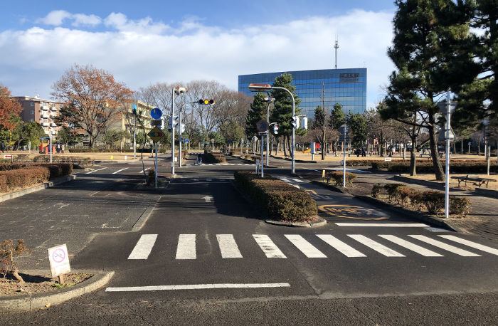 閑散とした公園